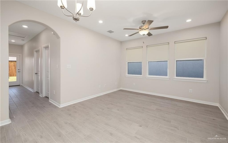 1308 Zurich Avenue, McAllen, TX 78504, 2 Bedrooms Bedrooms, ,2 BathroomsBathrooms,Residential,For Sale,1308 Zurich Avenue,0,497628