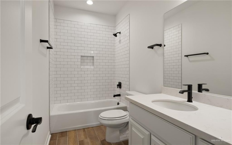 1409 E Silos Avenue, Edinburg, TX 78542, 4 Habitaciones Habitaciones , ,3 BañosBaños,Residential,En Venta,1409 E Silos Avenue,0,497632