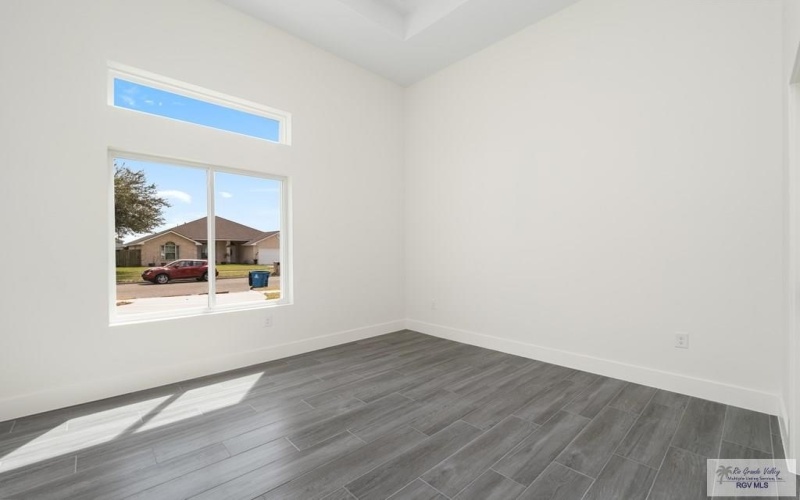 303 RED OAK DR., LOS FRESNOS, TX 78566, 4 Habitaciones Habitaciones , ,3 BañosBaños,Residential,En Venta,303 RED OAK DR.,0,29774859