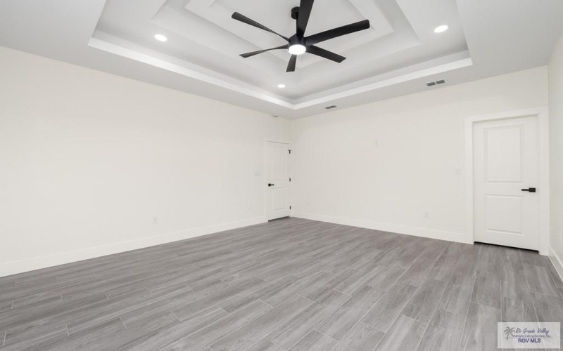 303 RED OAK DR., LOS FRESNOS, TX 78566, 4 Habitaciones Habitaciones , ,3 BañosBaños,Residential,En Venta,303 RED OAK DR.,0,29774859