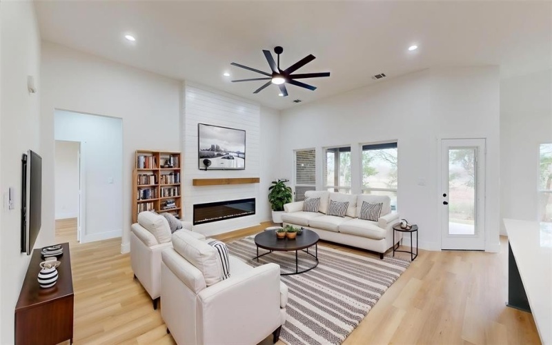 956 County Road 4108, Greenville, TX 75401, 4 Habitaciones Habitaciones , ,2 BañosBaños,Residential,En Venta,956 County Road 4108,0,21206831