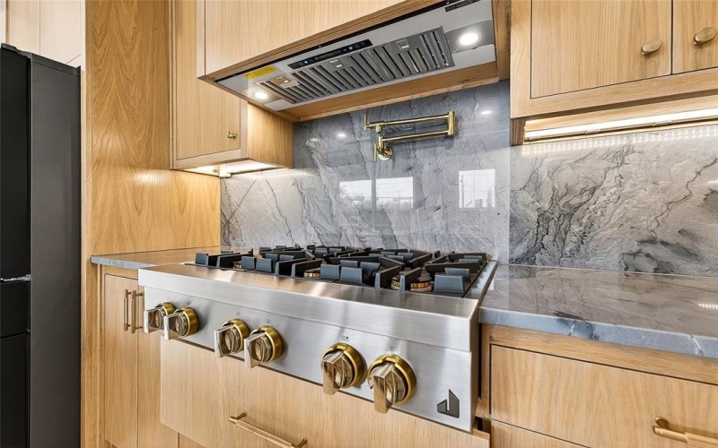 328 Lavender Drive, Richardson, TX 75081, 5 Habitaciones Habitaciones , ,6 BañosBaños,Residential,En Venta,328 Lavender Drive,0,21175086