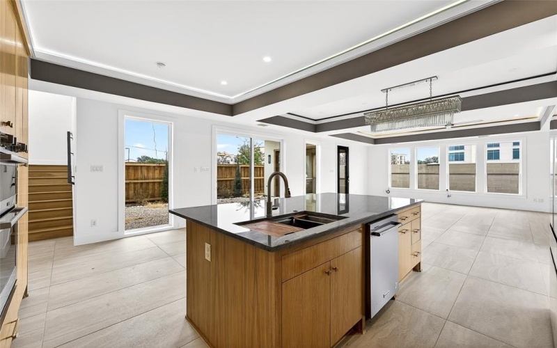 328 Lavender Drive, Richardson, TX 75081, 5 Habitaciones Habitaciones , ,6 BañosBaños,Residential,En Venta,328 Lavender Drive,0,21175086