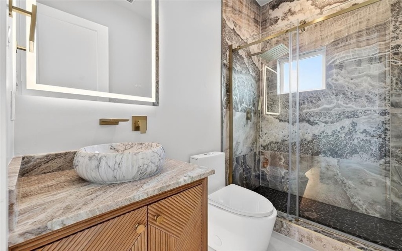 328 Lavender Drive, Richardson, TX 75081, 5 Habitaciones Habitaciones , ,6 BañosBaños,Residential,En Venta,328 Lavender Drive,0,21175086