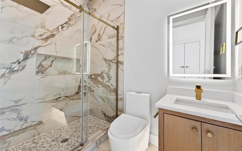 328 Lavender Drive, Richardson, TX 75081, 5 Habitaciones Habitaciones , ,6 BañosBaños,Residential,En Venta,328 Lavender Drive,0,21175086