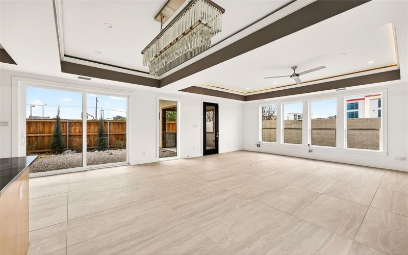 328 Lavender Drive, Richardson, TX 75081, 5 Habitaciones Habitaciones , ,6 BañosBaños,Residential,En Venta,328 Lavender Drive,0,21175086