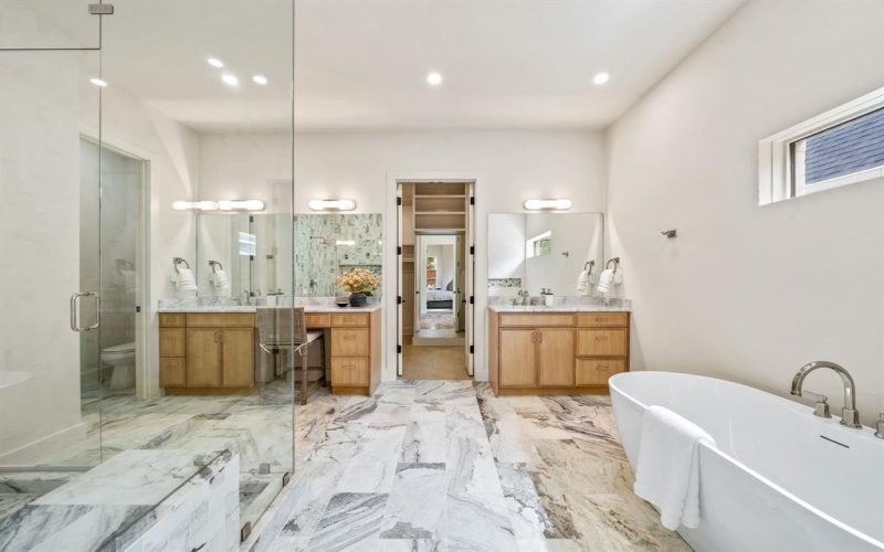 10917 Beauty Lane, Dallas, TX 75229, 4 Bedrooms Bedrooms, ,5 BathroomsBathrooms,Residential,For Sale,10917 Beauty Lane,0,21175552