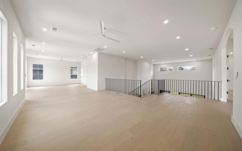 10917 Beauty Lane, Dallas, TX 75229, 4 Bedrooms Bedrooms, ,5 BathroomsBathrooms,Residential,For Sale,10917 Beauty Lane,0,21175552