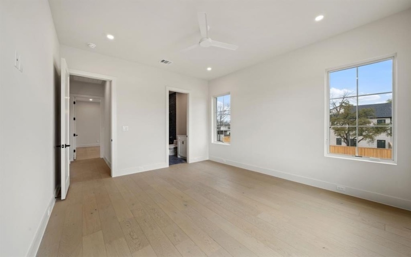 10917 Beauty Lane, Dallas, TX 75229, 4 Bedrooms Bedrooms, ,5 BathroomsBathrooms,Residential,For Sale,10917 Beauty Lane,0,21175552