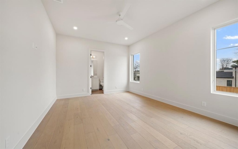 10917 Beauty Lane, Dallas, TX 75229, 4 Bedrooms Bedrooms, ,5 BathroomsBathrooms,Residential,For Sale,10917 Beauty Lane,0,21175552