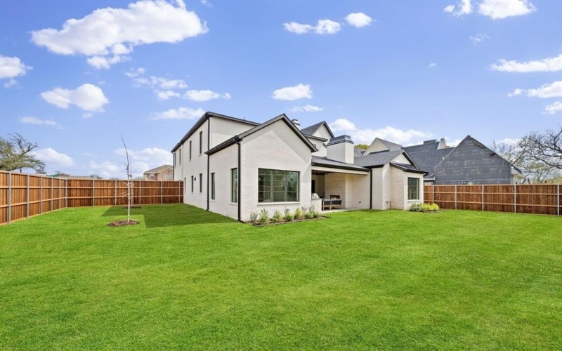 10917 Beauty Lane, Dallas, TX 75229, 4 Bedrooms Bedrooms, ,5 BathroomsBathrooms,Residential,For Sale,10917 Beauty Lane,0,21175552