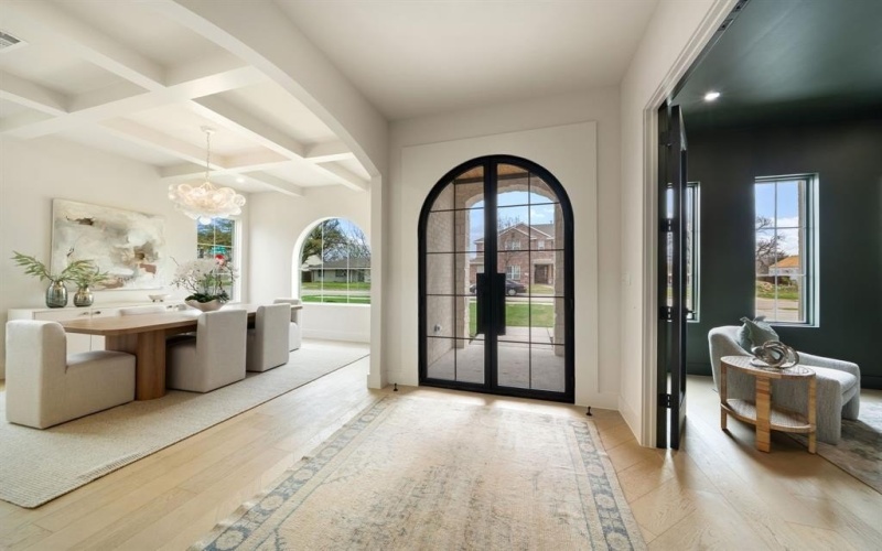 10917 Beauty Lane, Dallas, TX 75229, 4 Bedrooms Bedrooms, ,5 BathroomsBathrooms,Residential,For Sale,10917 Beauty Lane,0,21175552