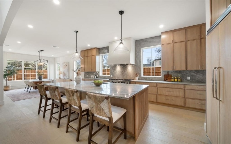 10917 Beauty Lane, Dallas, TX 75229, 4 Bedrooms Bedrooms, ,5 BathroomsBathrooms,Residential,For Sale,10917 Beauty Lane,0,21175552