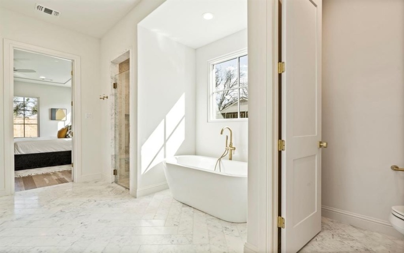 3207 Latham Drive, Dallas, TX 75229, 5 Habitaciones Habitaciones , ,6 BañosBaños,Residential,En Venta,3207 Latham Drive,0,21182275