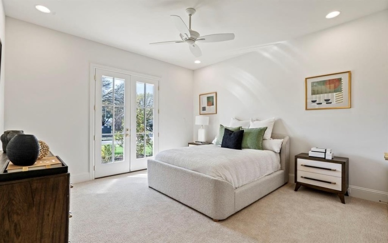 3207 Latham Drive, Dallas, TX 75229, 5 Habitaciones Habitaciones , ,6 BañosBaños,Residential,En Venta,3207 Latham Drive,0,21182275