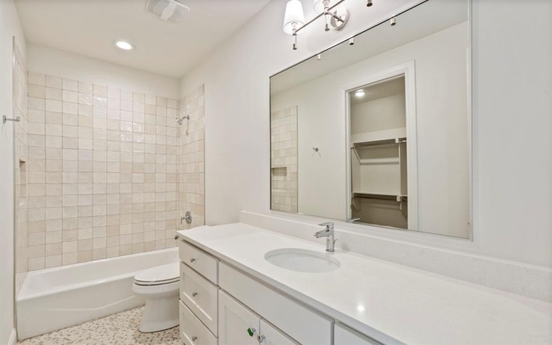 3207 Latham Drive, Dallas, TX 75229, 5 Habitaciones Habitaciones , ,6 BañosBaños,Residential,En Venta,3207 Latham Drive,0,21182275