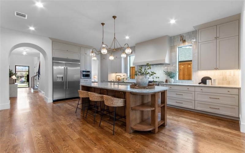 8611 San Fernando Way, Dallas, TX 75218, 4 Habitaciones Habitaciones , ,3 BañosBaños,Residential,En Venta,8611 San Fernando Way,0,21195101