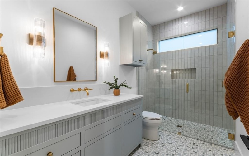 8611 San Fernando Way, Dallas, TX 75218, 4 Habitaciones Habitaciones , ,3 BañosBaños,Residential,En Venta,8611 San Fernando Way,0,21195101