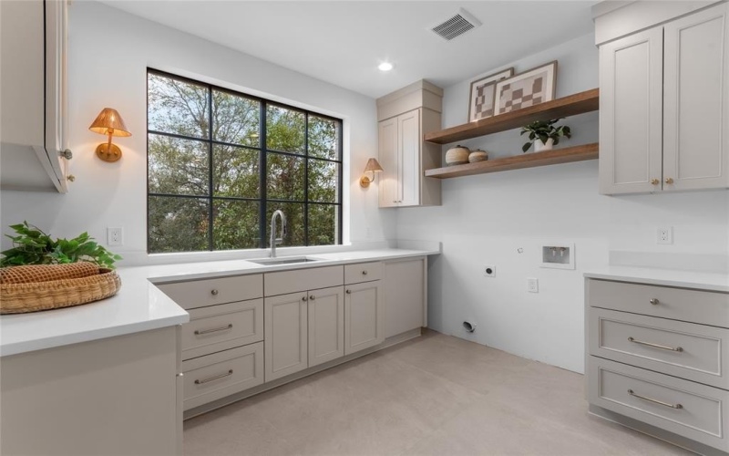 8611 San Fernando Way, Dallas, TX 75218, 4 Habitaciones Habitaciones , ,3 BañosBaños,Residential,En Venta,8611 San Fernando Way,0,21195101