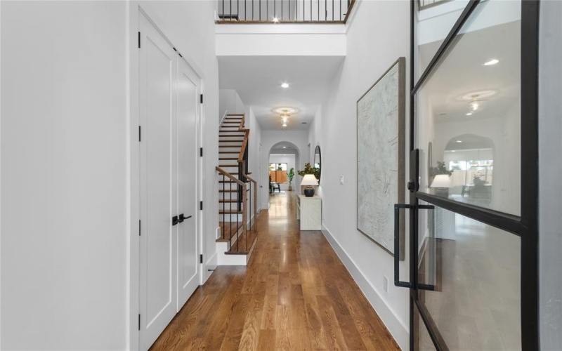 8611 San Fernando Way, Dallas, TX 75218, 4 Habitaciones Habitaciones , ,3 BañosBaños,Residential,En Venta,8611 San Fernando Way,0,21195101