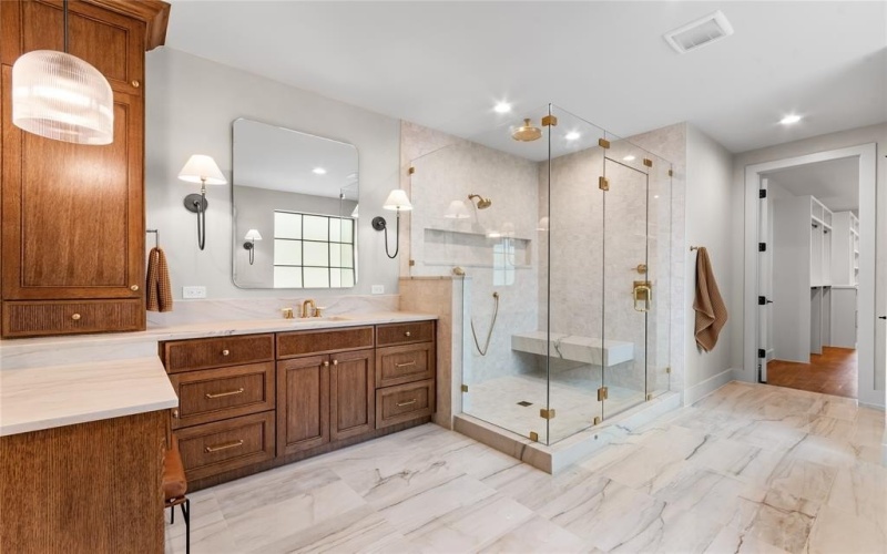 8611 San Fernando Way, Dallas, TX 75218, 4 Habitaciones Habitaciones , ,3 BañosBaños,Residential,En Venta,8611 San Fernando Way,0,21195101