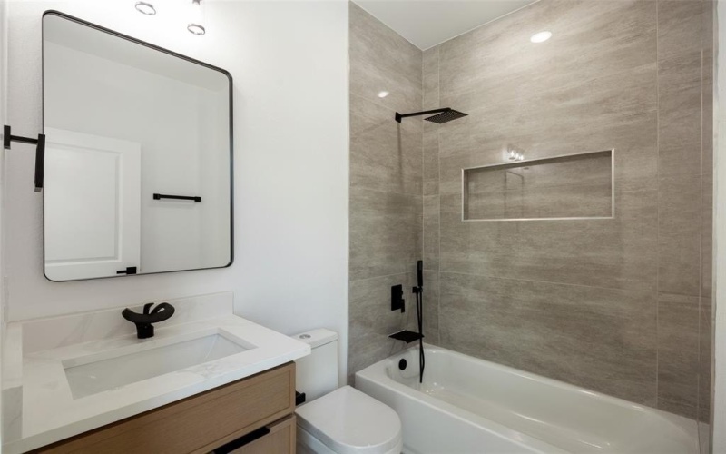 2402 Dyson Street, Dallas, TX 75215, 3 Habitaciones Habitaciones , ,3 BañosBaños,Residential,En Venta,2402 Dyson Street,0,21202216