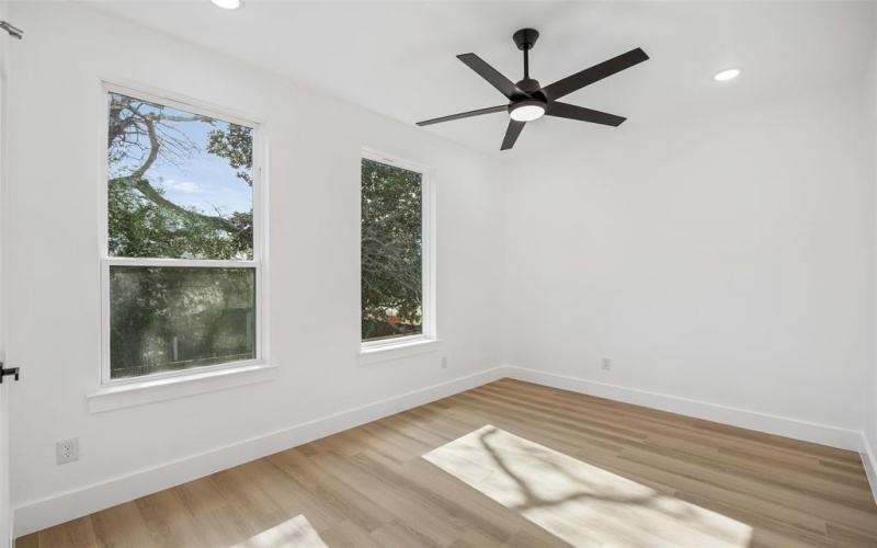 2402 Dyson Street, Dallas, TX 75215, 3 Habitaciones Habitaciones , ,3 BañosBaños,Residential,En Venta,2402 Dyson Street,0,21202216