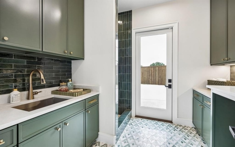 7272 Tangleglen Place, Dallas, TX 75248, 5 Habitaciones Habitaciones , ,6 BañosBaños,Residential,En Venta,7272 Tangleglen Place,0,21202331