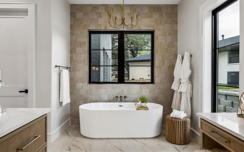 7272 Tangleglen Place, Dallas, TX 75248, 5 Habitaciones Habitaciones , ,6 BañosBaños,Residential,En Venta,7272 Tangleglen Place,0,21202331