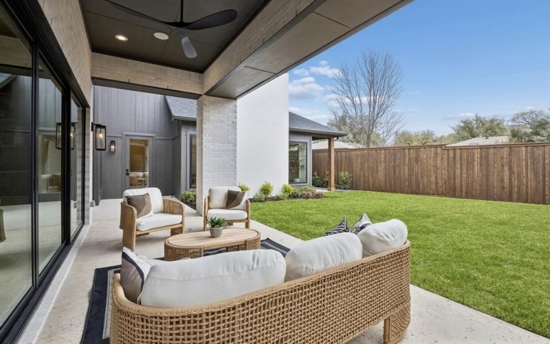 7272 Tangleglen Place, Dallas, TX 75248, 5 Habitaciones Habitaciones , ,6 BañosBaños,Residential,En Venta,7272 Tangleglen Place,0,21202331