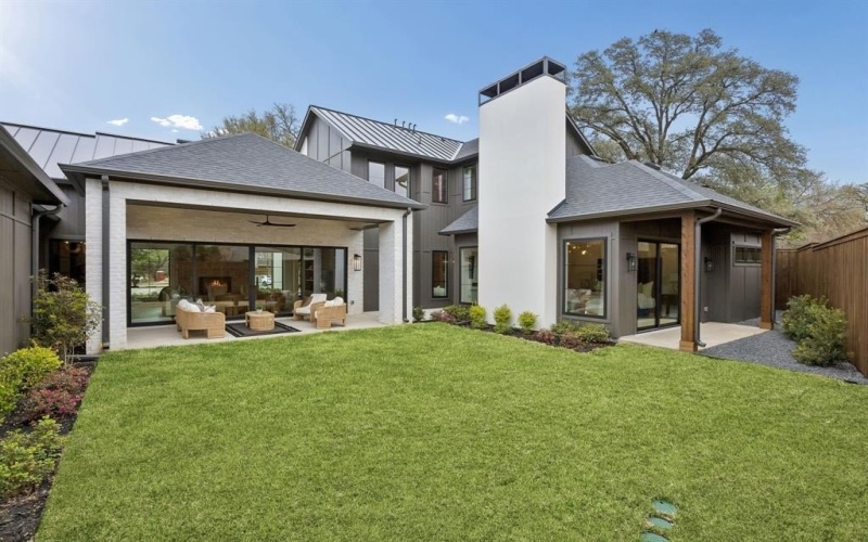 7272 Tangleglen Place, Dallas, TX 75248, 5 Habitaciones Habitaciones , ,6 BañosBaños,Residential,En Venta,7272 Tangleglen Place,0,21202331