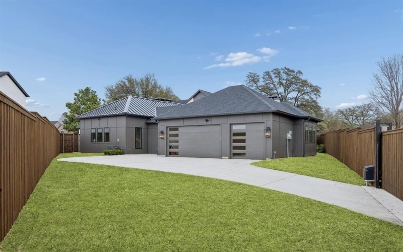 7272 Tangleglen Place, Dallas, TX 75248, 5 Habitaciones Habitaciones , ,6 BañosBaños,Residential,En Venta,7272 Tangleglen Place,0,21202331