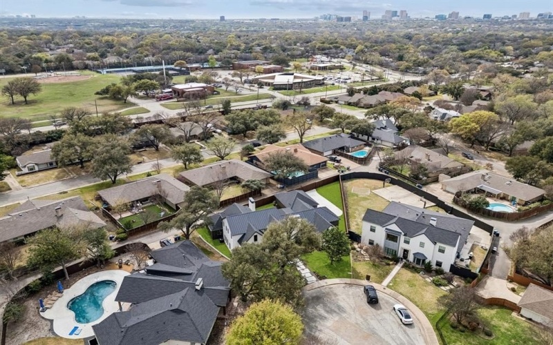 7272 Tangleglen Place, Dallas, TX 75248, 5 Habitaciones Habitaciones , ,6 BañosBaños,Residential,En Venta,7272 Tangleglen Place,0,21202331