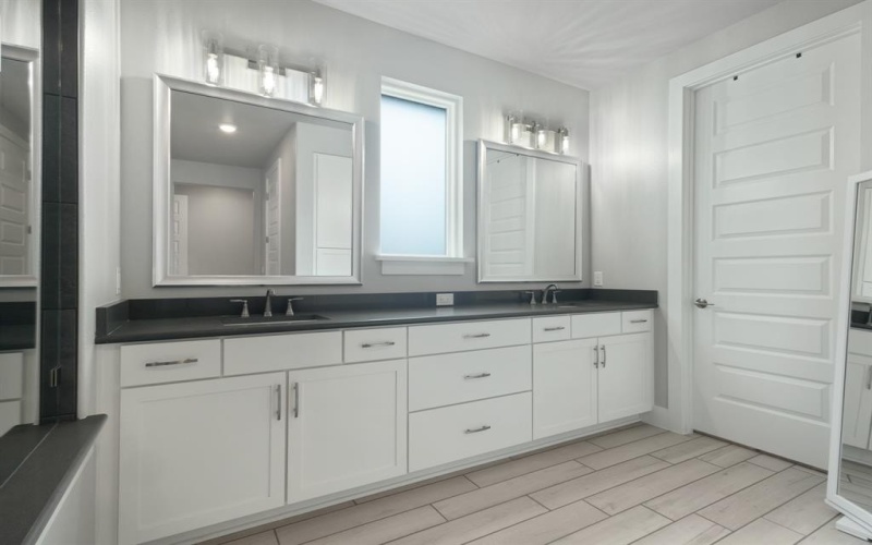 10817 Drinkwater Drive, Denton, TX 76207, 2 Habitaciones Habitaciones , ,2 BañosBaños,Residential,En Venta,10817 Drinkwater Drive,0,21202625