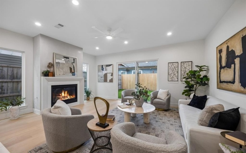 5605 Santa Fe Avenue, Dallas, TX 75214, 4 Habitaciones Habitaciones , ,3 BañosBaños,Residential,En Venta,5605 Santa Fe Avenue,0,21202817