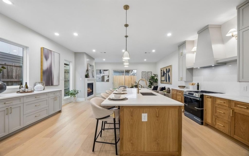 5605 Santa Fe Avenue, Dallas, TX 75214, 4 Habitaciones Habitaciones , ,3 BañosBaños,Residential,En Venta,5605 Santa Fe Avenue,0,21202817