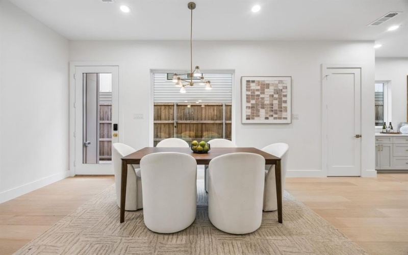 5605 Santa Fe Avenue, Dallas, TX 75214, 4 Habitaciones Habitaciones , ,3 BañosBaños,Residential,En Venta,5605 Santa Fe Avenue,0,21202817