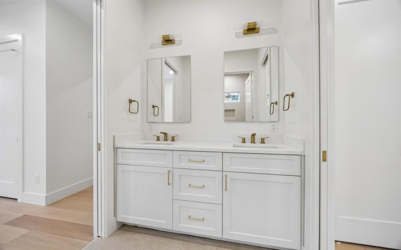 5605 Santa Fe Avenue, Dallas, TX 75214, 4 Habitaciones Habitaciones , ,3 BañosBaños,Residential,En Venta,5605 Santa Fe Avenue,0,21202817