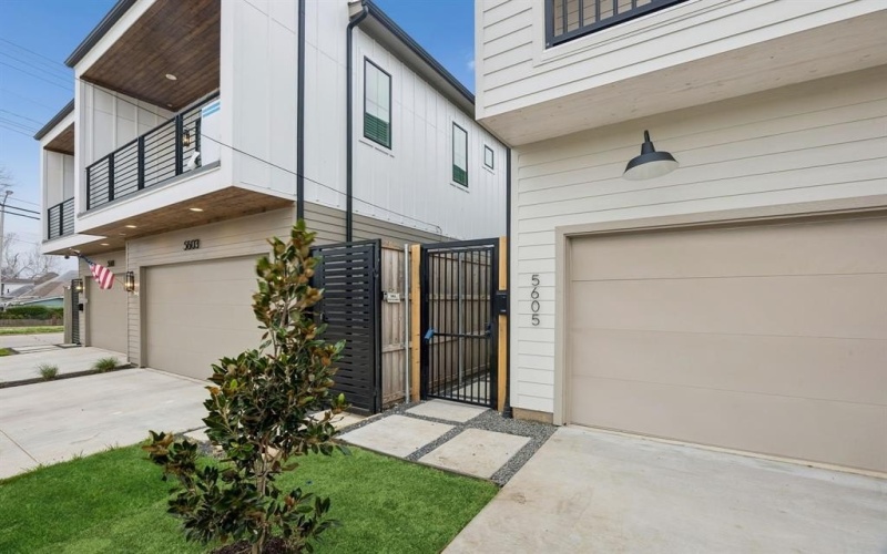 5605 Santa Fe Avenue, Dallas, TX 75214, 4 Habitaciones Habitaciones , ,3 BañosBaños,Residential,En Venta,5605 Santa Fe Avenue,0,21202817