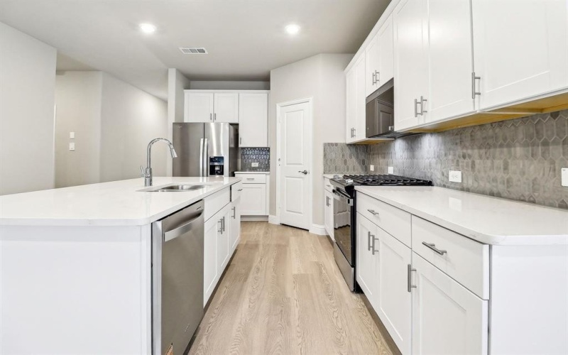 6636 Creek Edge Circle, Fort Worth, TX 76036, 4 Habitaciones Habitaciones , ,2 BañosBaños,Residential,En Venta,6636 Creek Edge Circle,0,21204746