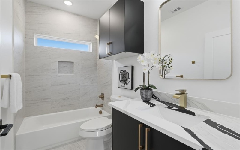 1402 Hutchins Avenue, Dallas, TX 75203, 4 Habitaciones Habitaciones , ,3 BañosBaños,Residential,En Venta,1402 Hutchins Avenue,0,21205133