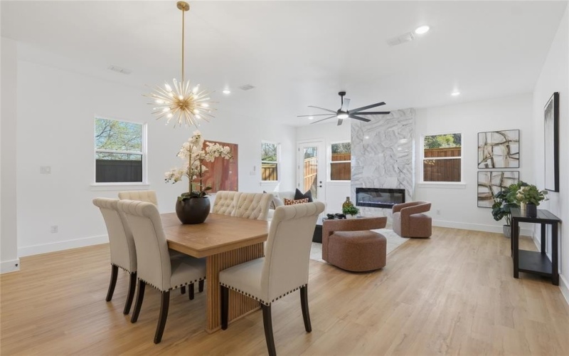 1402 Hutchins Avenue, Dallas, TX 75203, 4 Habitaciones Habitaciones , ,3 BañosBaños,Residential,En Venta,1402 Hutchins Avenue,0,21205133