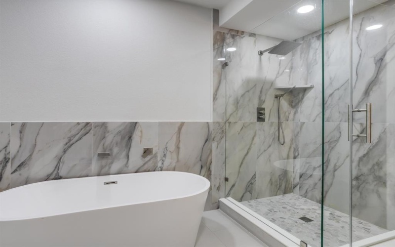 810 Premier Parkway, Grand Prairie, TX 75051, 4 Habitaciones Habitaciones , ,5 BañosBaños,Residential,En Venta,810 Premier Parkway,0,21205444