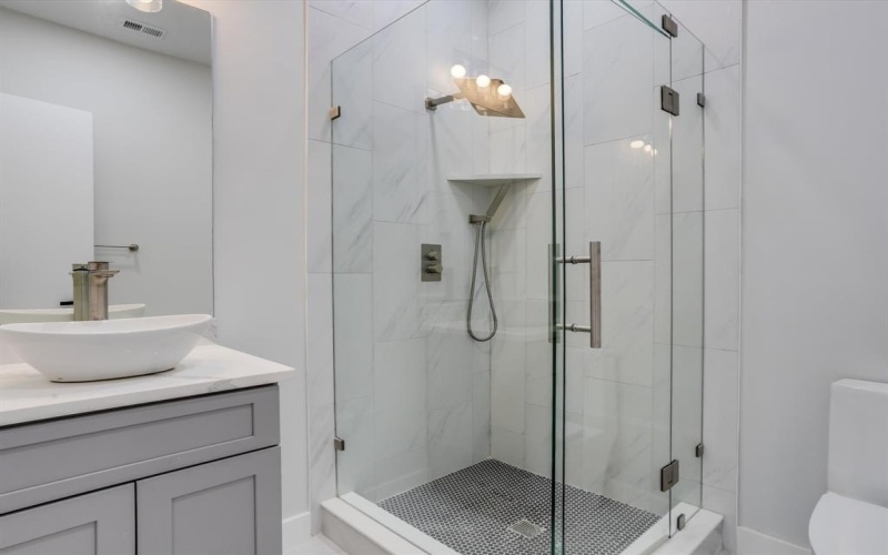 810 Premier Parkway, Grand Prairie, TX 75051, 4 Habitaciones Habitaciones , ,5 BañosBaños,Residential,En Venta,810 Premier Parkway,0,21205444