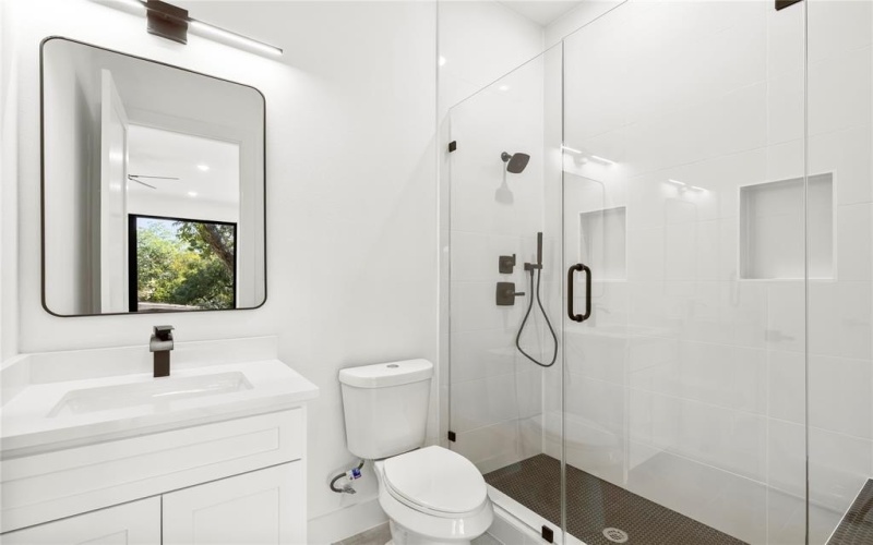 10434 Vinemont Street, Dallas, TX 75218, 4 Habitaciones Habitaciones , ,6 BañosBaños,Residential,En Venta,10434 Vinemont Street,0,21205565