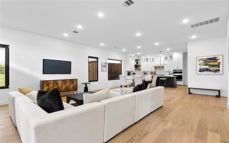 10434 Vinemont Street, Dallas, TX 75218, 4 Habitaciones Habitaciones , ,6 BañosBaños,Residential,En Venta,10434 Vinemont Street,0,21205565