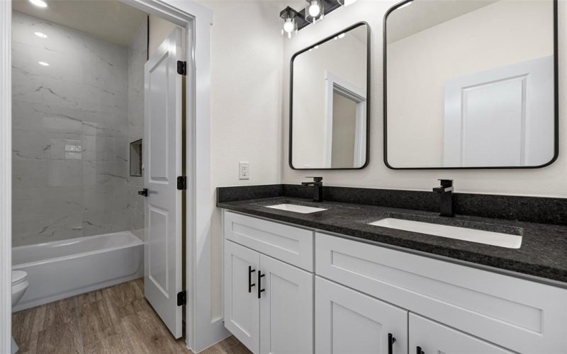 4915 Wichita Street, Granbury, TX 76048, 4 Habitaciones Habitaciones , ,2 BañosBaños,Residential,En Venta,4915 Wichita Street,0,21205692