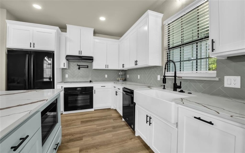 919 SW 3rd Avenue, Mineral Wells, TX 76067, 4 Bedrooms Bedrooms, ,3 BathroomsBathrooms,Residential,For Sale,919 SW 3rd Avenue,0,21205756