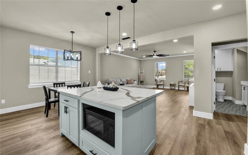 919 SW 3rd Avenue, Mineral Wells, TX 76067, 4 Bedrooms Bedrooms, ,3 BathroomsBathrooms,Residential,For Sale,919 SW 3rd Avenue,0,21205756