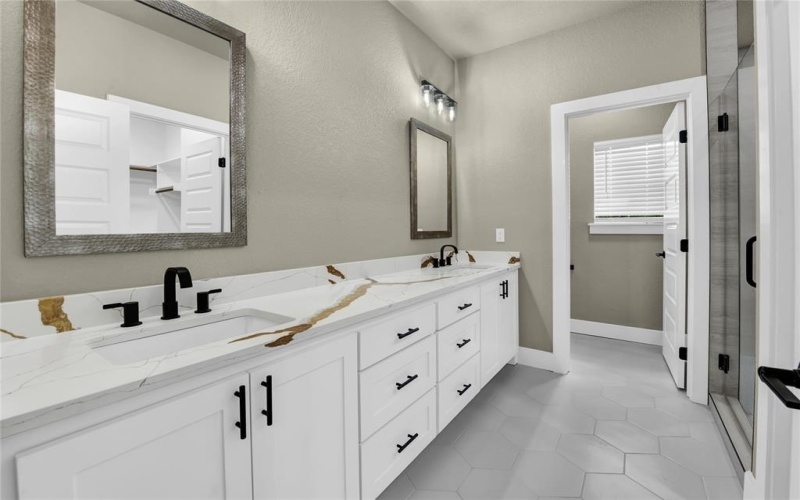 919 SW 3rd Avenue, Mineral Wells, TX 76067, 4 Bedrooms Bedrooms, ,3 BathroomsBathrooms,Residential,For Sale,919 SW 3rd Avenue,0,21205756